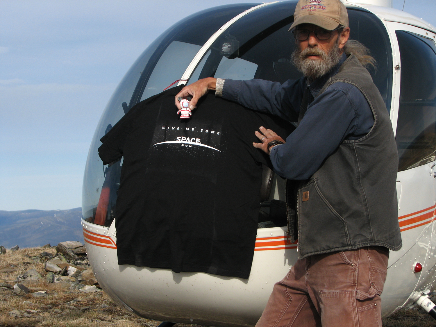 Balloon-Launched SPACE.com T-Shirt Found in Alaskan Wilderness